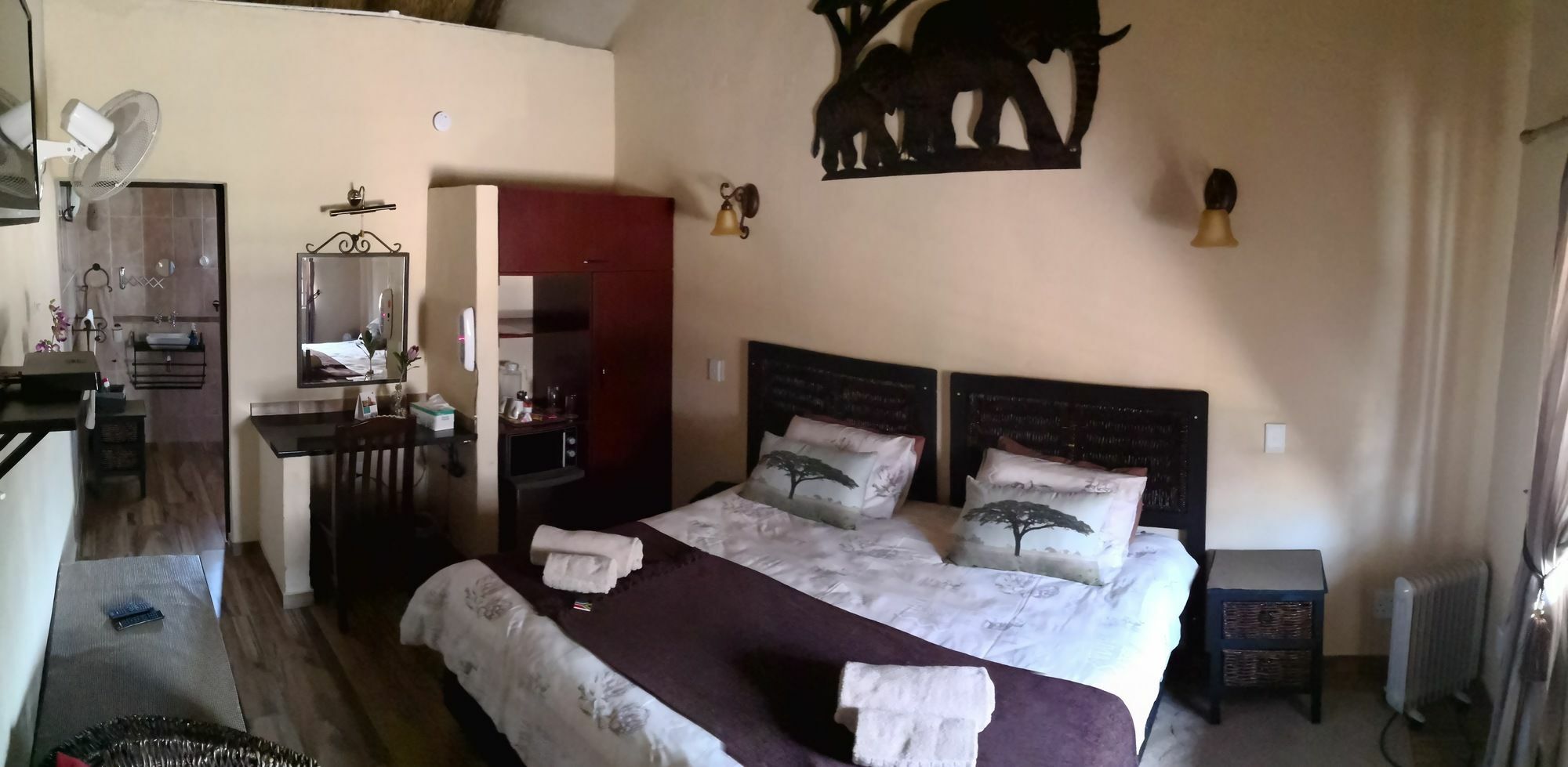 All Over Africa Guest House Kempton Park Esterno foto