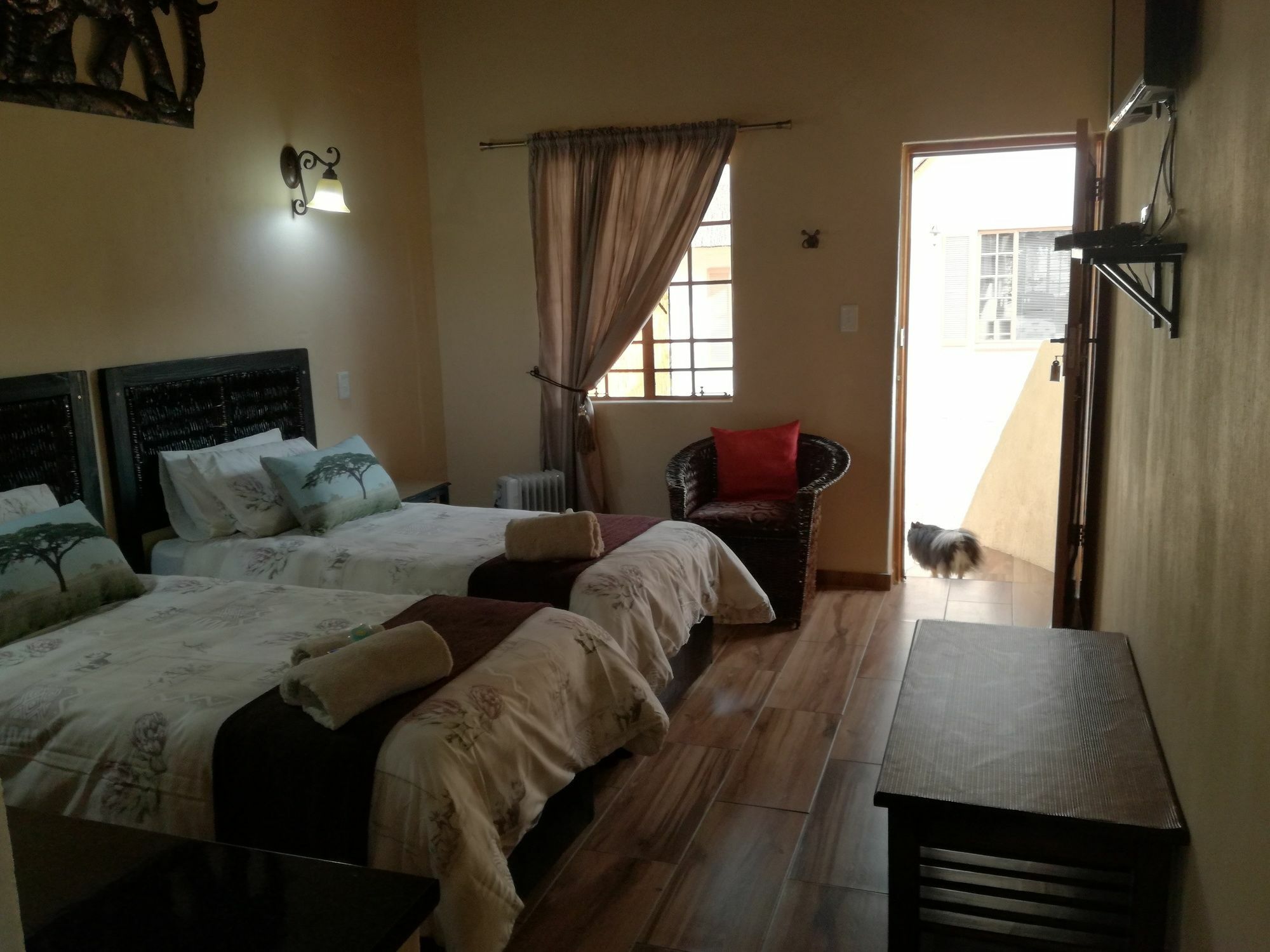 All Over Africa Guest House Kempton Park Esterno foto