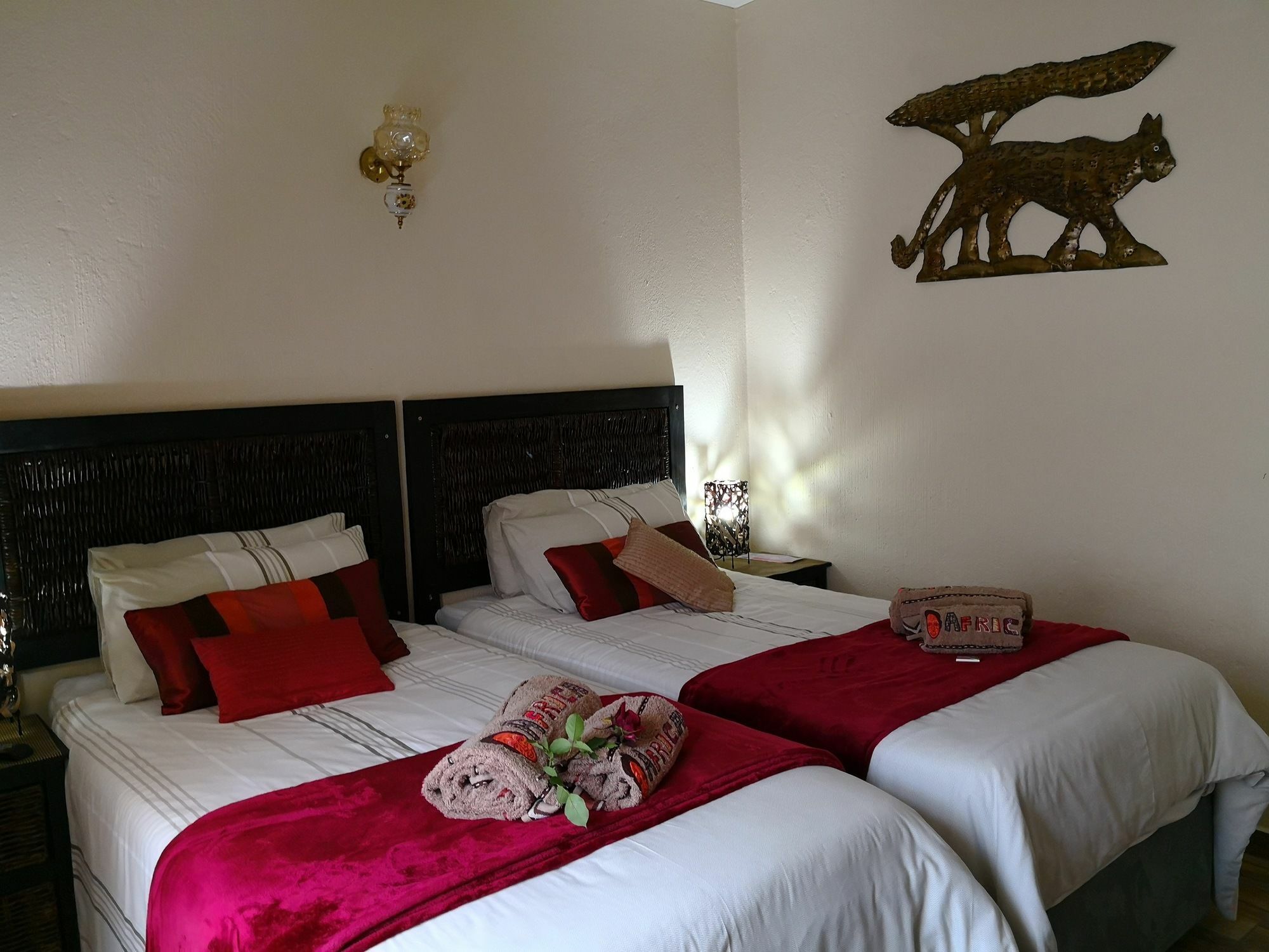 All Over Africa Guest House Kempton Park Esterno foto