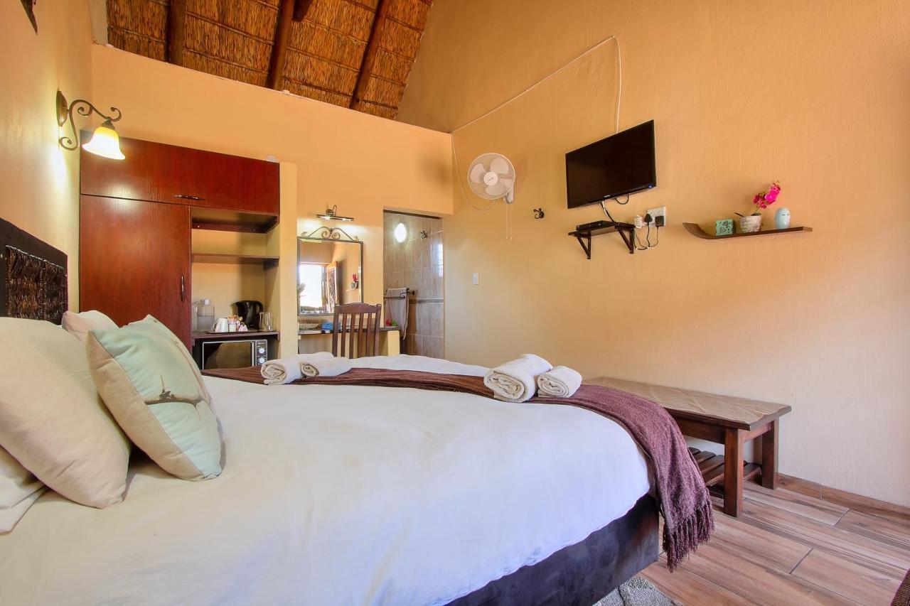 All Over Africa Guest House Kempton Park Esterno foto