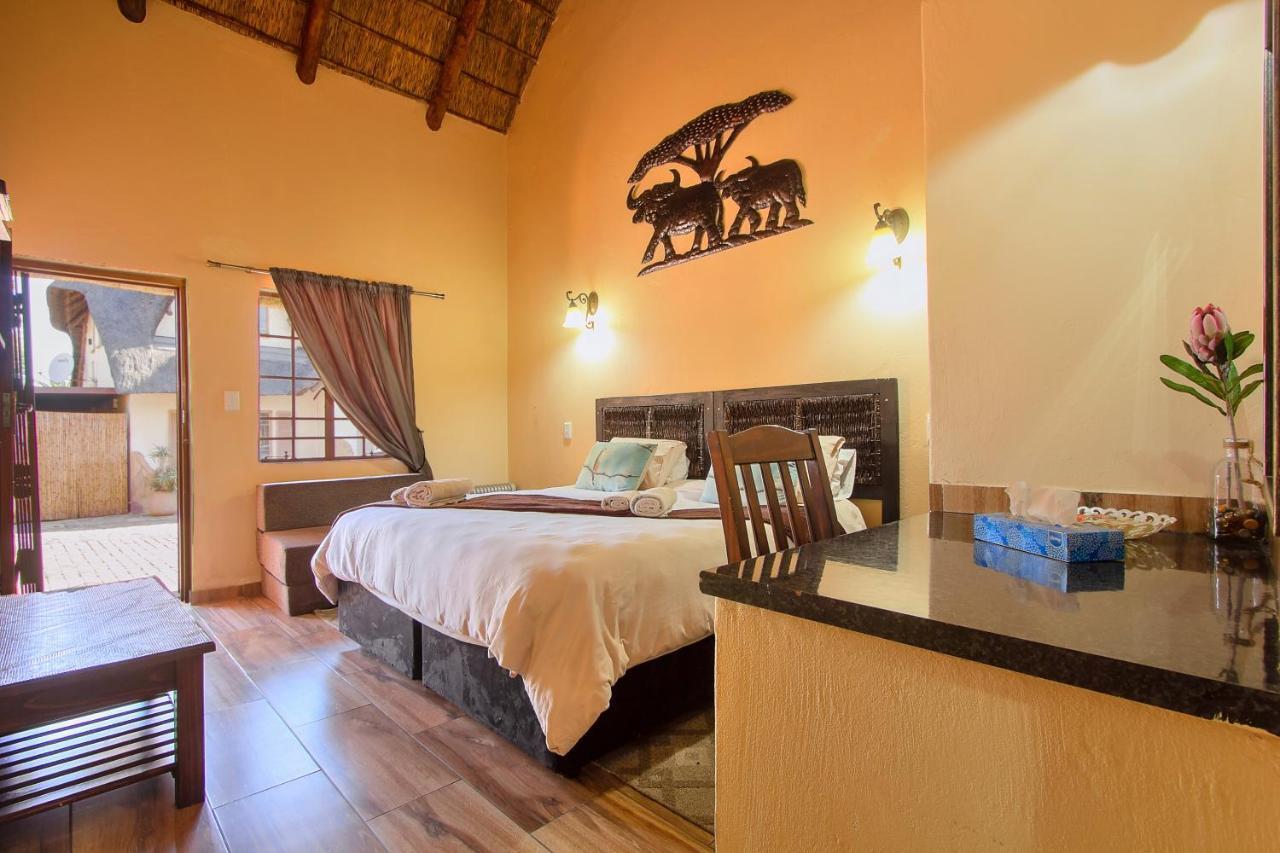 All Over Africa Guest House Kempton Park Esterno foto