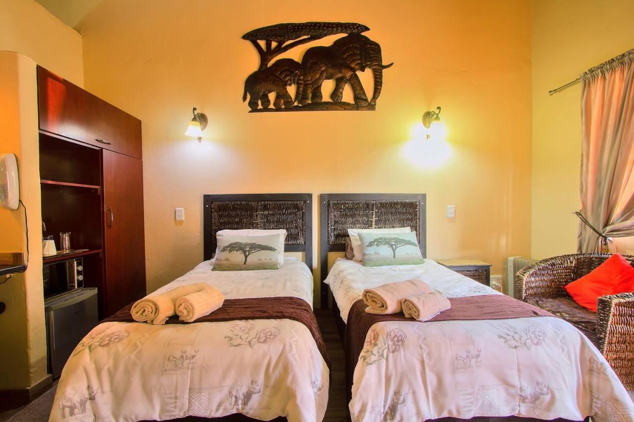 All Over Africa Guest House Kempton Park Esterno foto