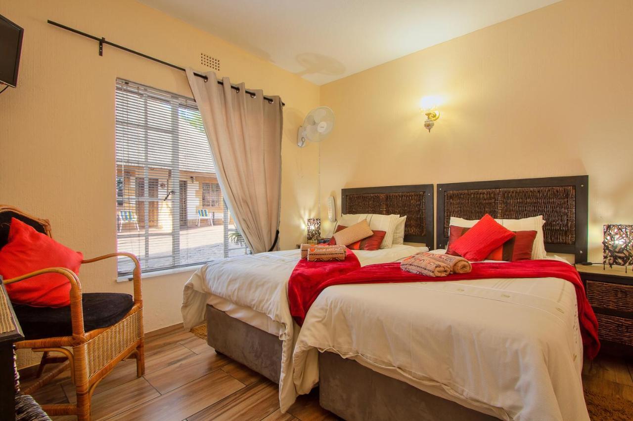All Over Africa Guest House Kempton Park Esterno foto
