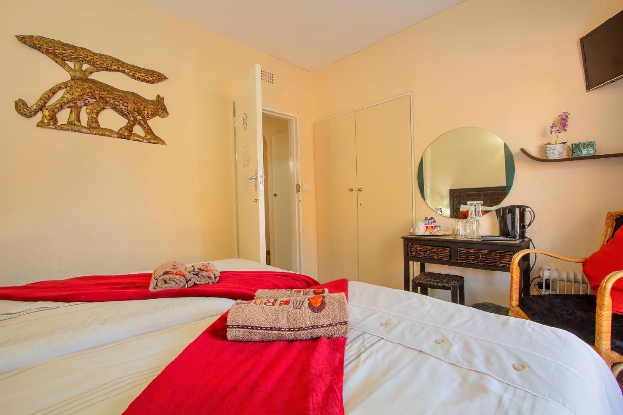 All Over Africa Guest House Kempton Park Esterno foto